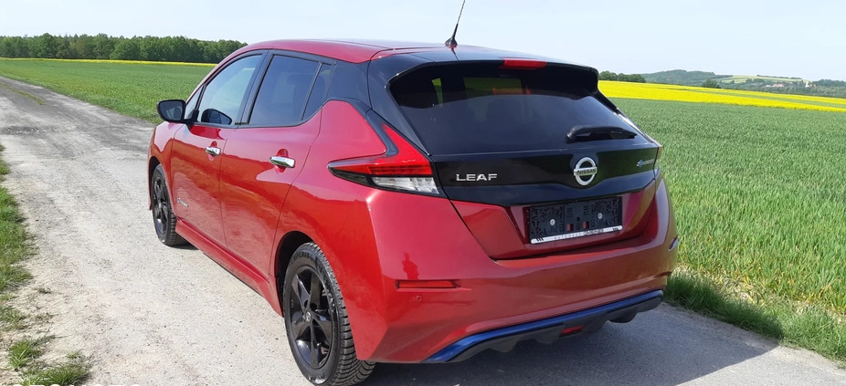 Nissan Leaf cena 51500 przebieg: 85000, rok produkcji 2018 z Rychwał małe 704